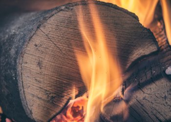Metoda rentabilă de încălzire folosită de tot mai multe persoane din mediul rural
